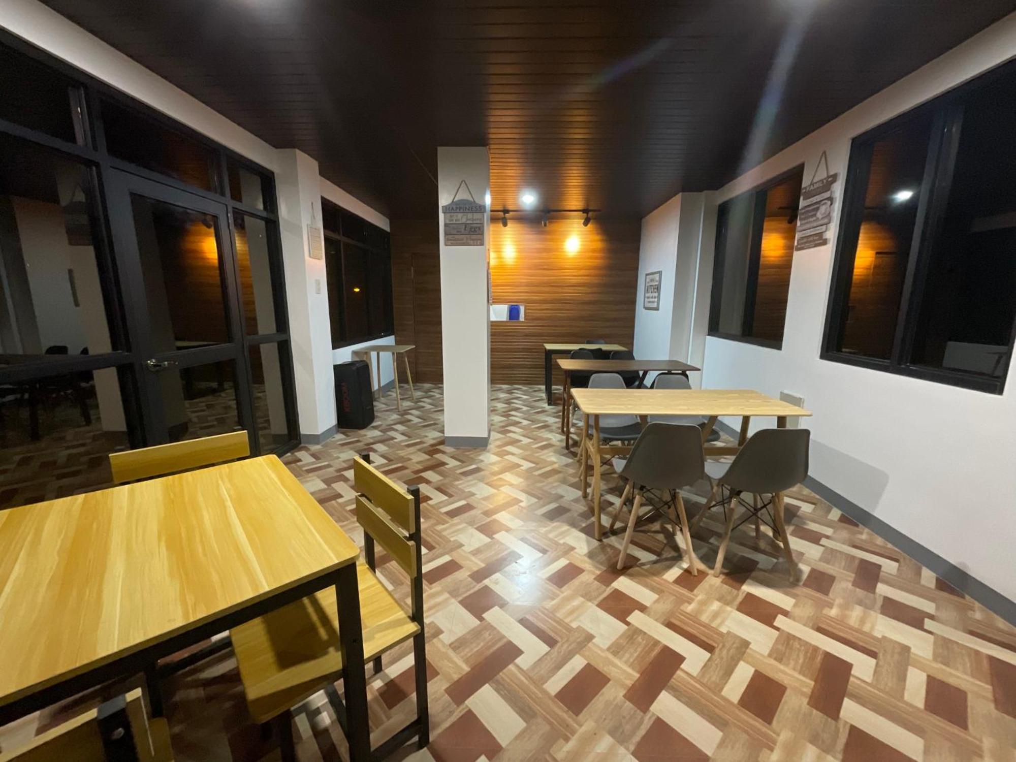 Halajo Bnb Transient Laoag Exterior foto