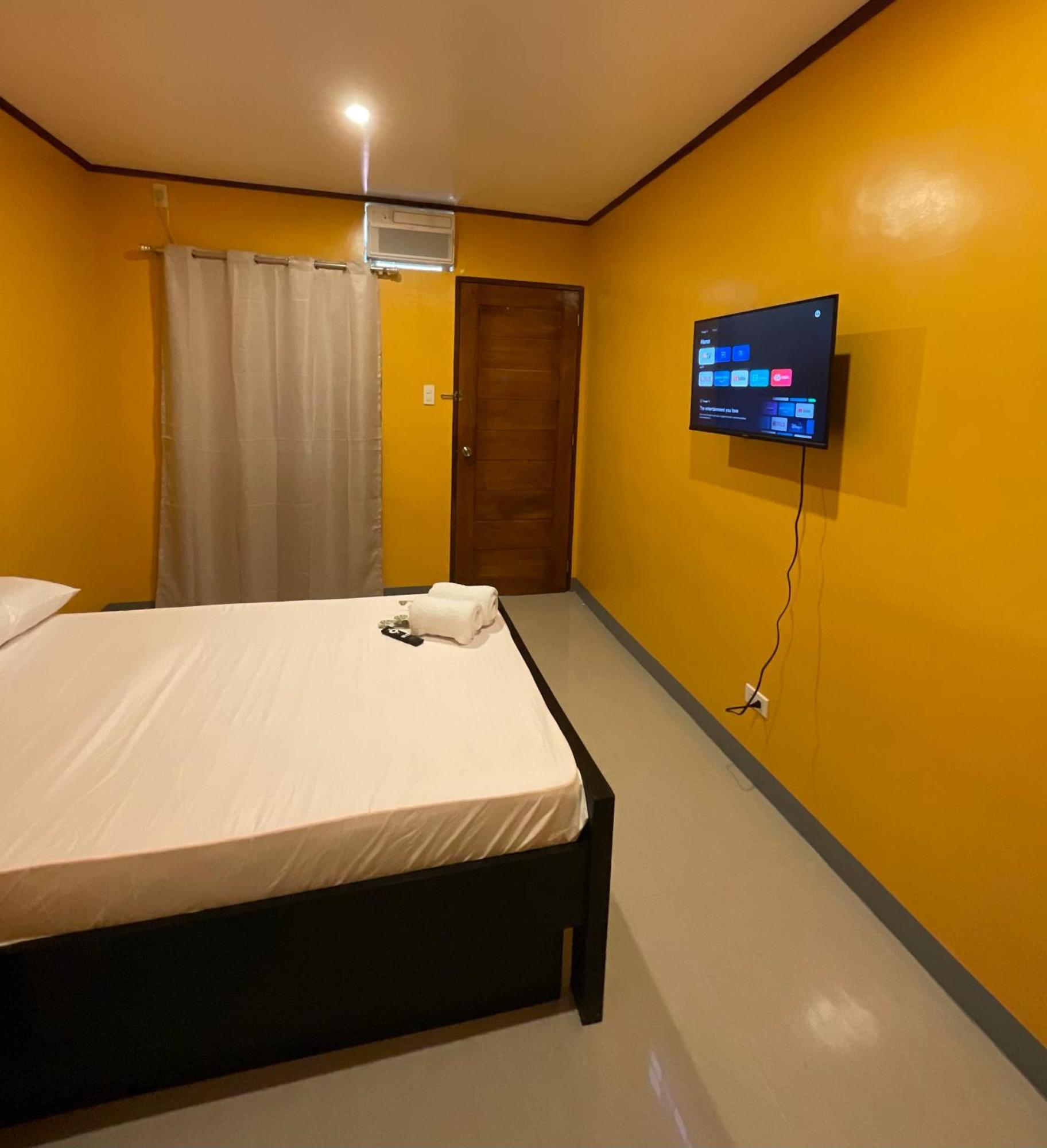 Halajo Bnb Transient Laoag Zimmer foto